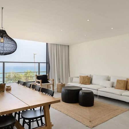 Stylish & Spacious 3 Bedroom Apartment By The Sea Netanja Buitenkant foto