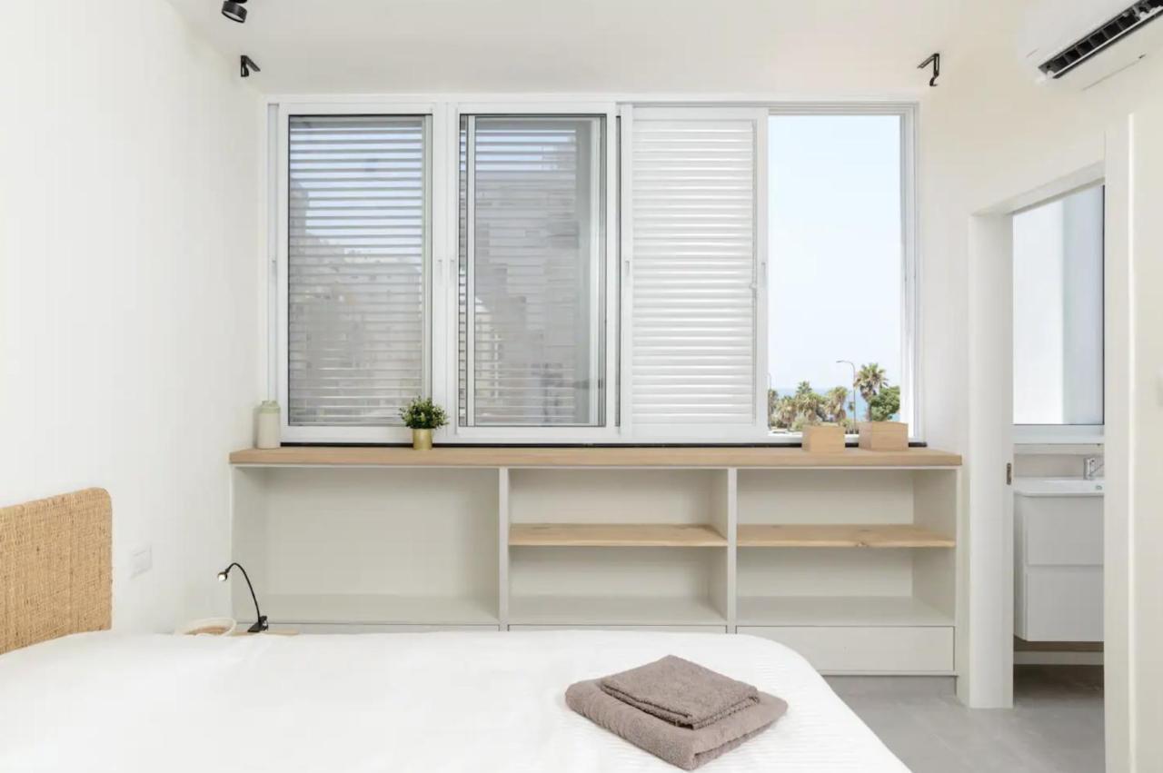 Stylish & Spacious 3 Bedroom Apartment By The Sea Netanja Buitenkant foto