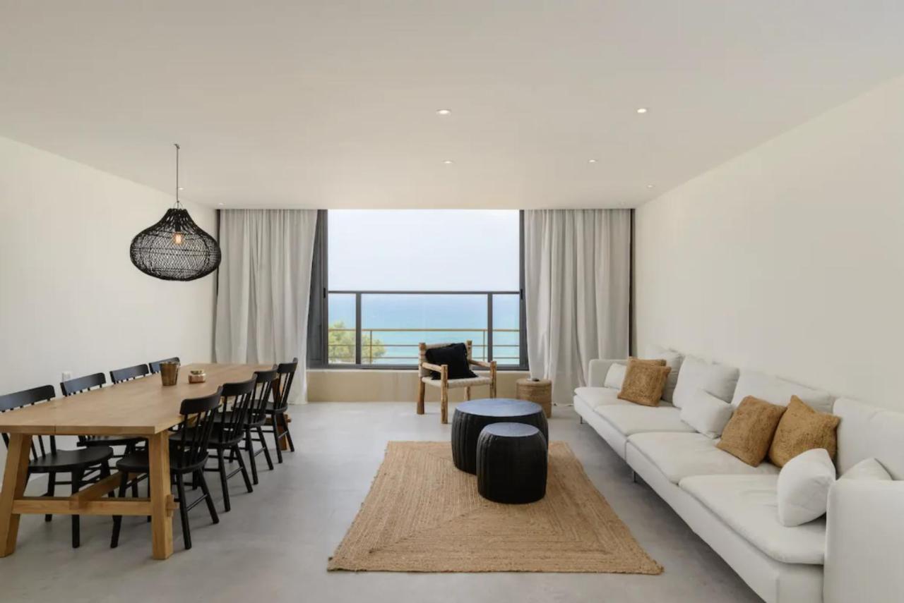 Stylish & Spacious 3 Bedroom Apartment By The Sea Netanja Buitenkant foto