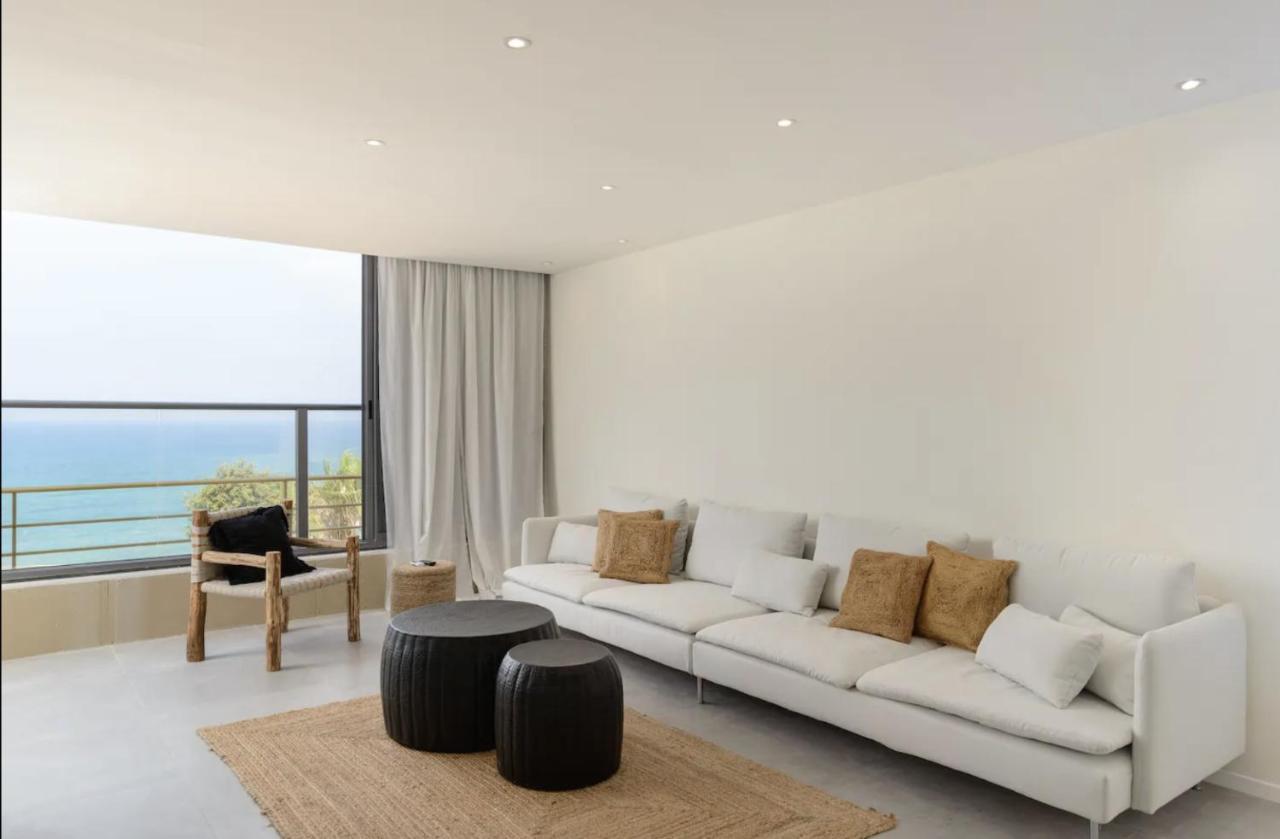 Stylish & Spacious 3 Bedroom Apartment By The Sea Netanja Buitenkant foto